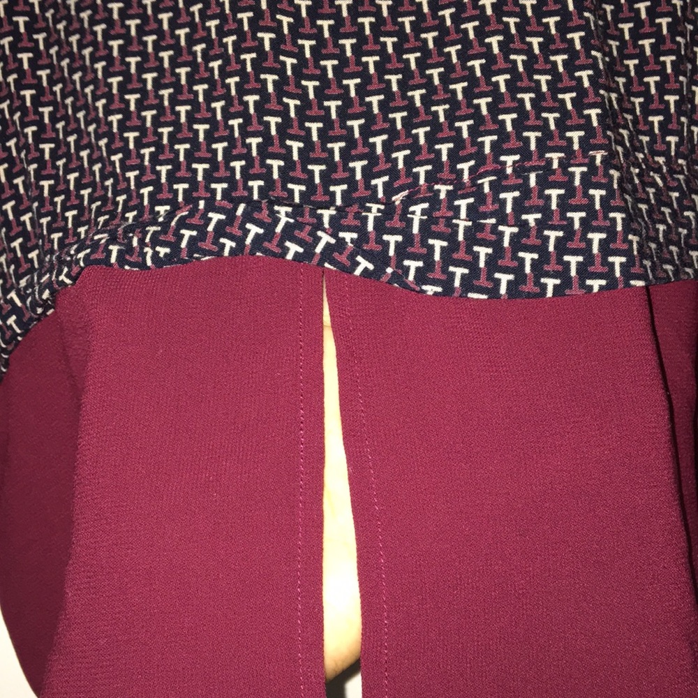 maroon patterned top - Picture 4 of 4